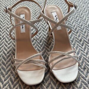 Nina Anna Elegant Cream Strappy Sandals Size 8.5M NWOB